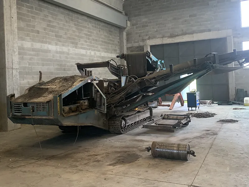 macchinario-per-frantumazione-in-riparazione